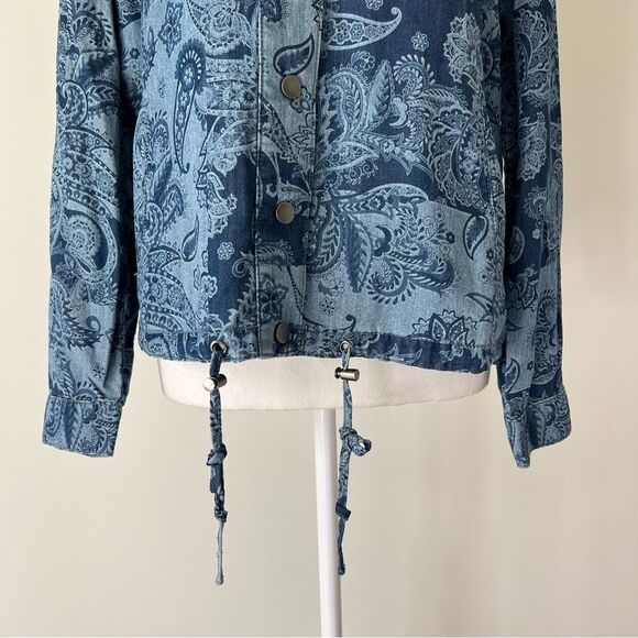 Chico’s Paisley Chambray Utility Jacket Size Small - Picture 3 of 11